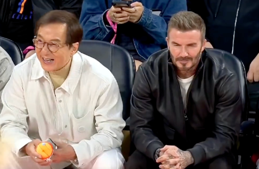 #NBA中国赛众星云集# 成龙、小贝、任达华、朱芳雨、丁彦雨航、马里昂、波什..