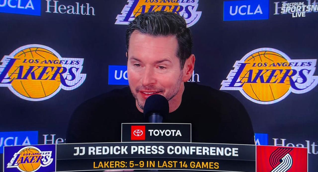 谁能拯救湖人？雷迪克最大的问题是，你找不到他的优点。
湖人目前伤病满营，在场上打