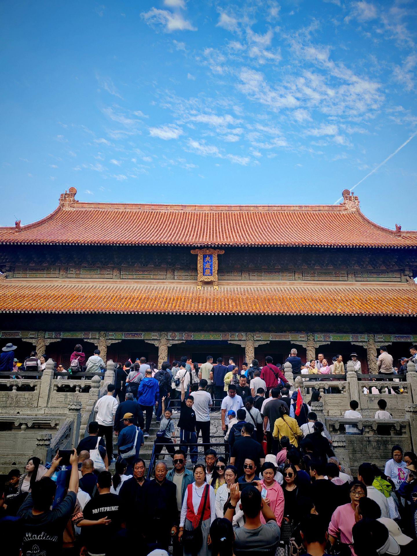 那些天天嘴里满是高大上，无尽唱高调的人，大概率就是个混蛋，如果不是，也...