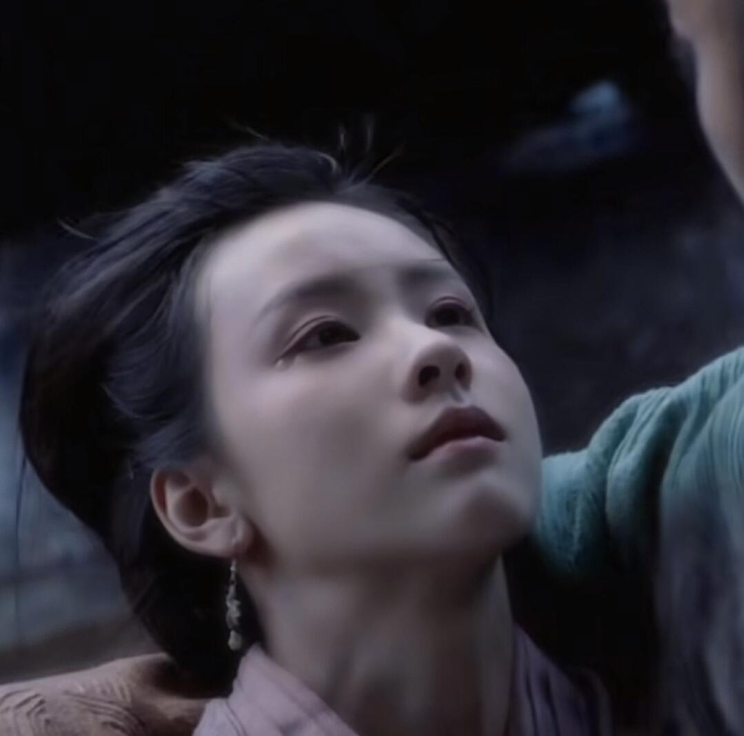 画画的人才懂这骨相有多好吧每次看都很震惊，怎么能长得这么完美，这种完美就是你是女