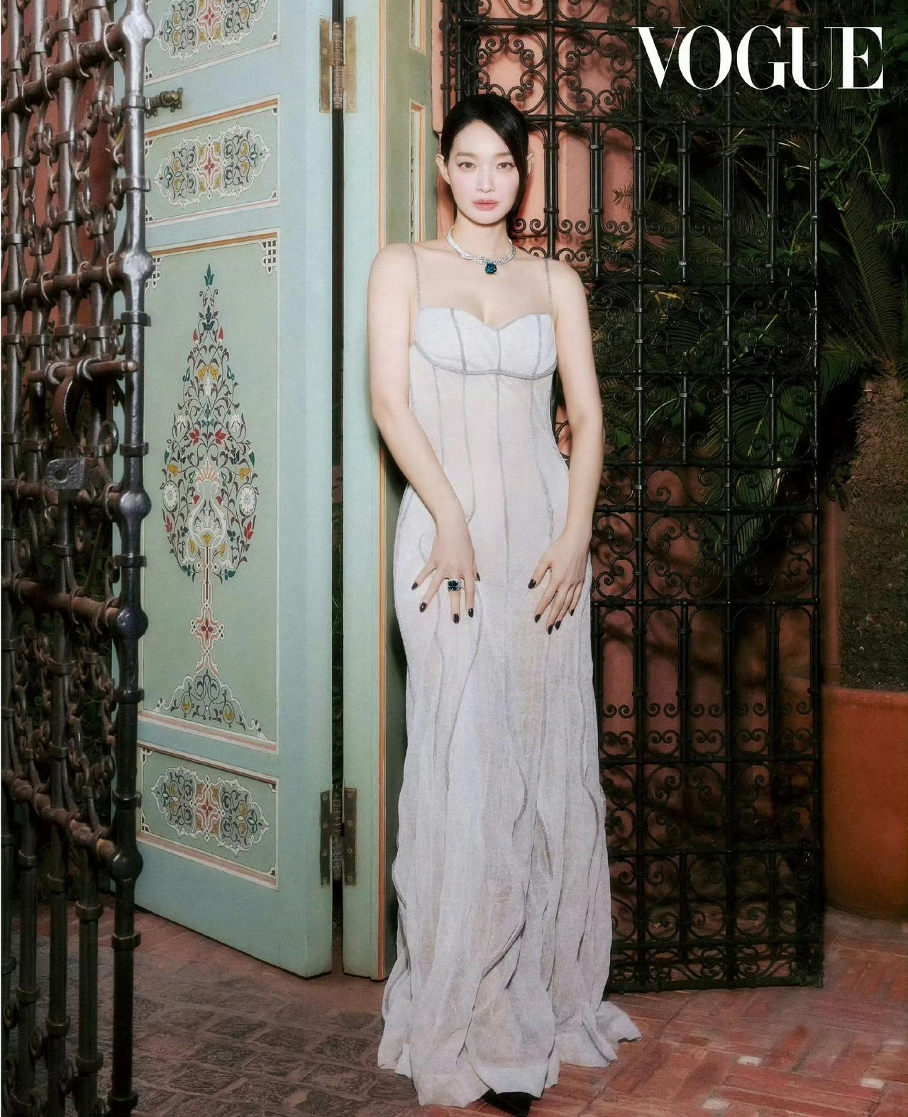 申敏儿登Vogue Korea七月Time & Gem珠宝特刊 ​​​