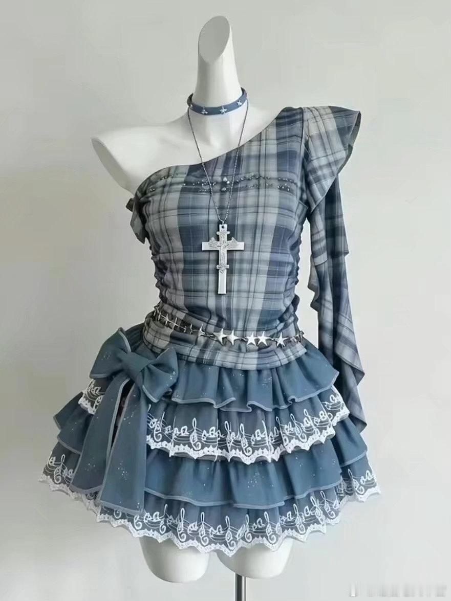 转给需要服装参考的小画手！ 