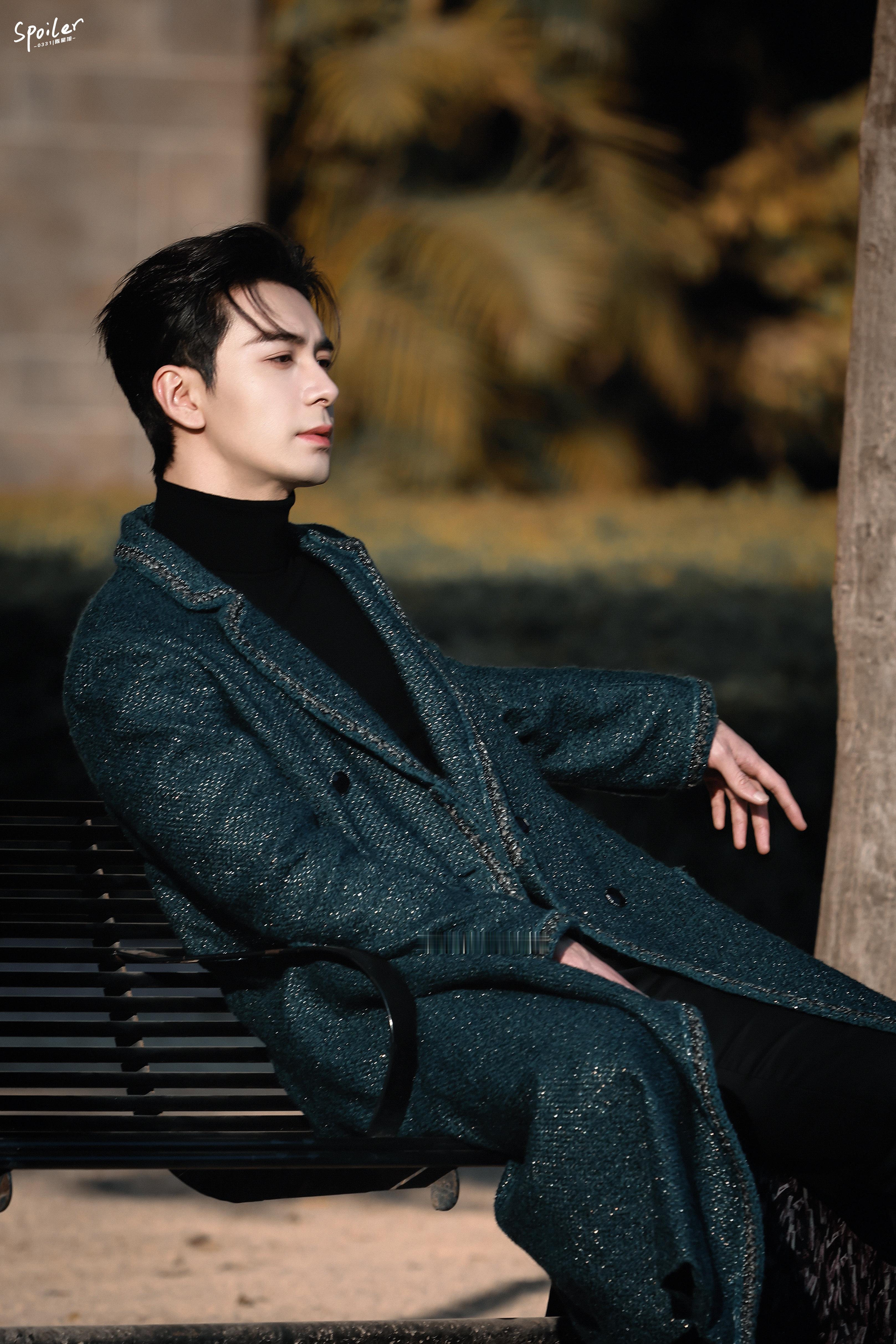 陈星旭 陈星旭陆行之 陈星旭金枝 黑色高领毛衣美男的隔壁应该坐个人，快来认领。陈