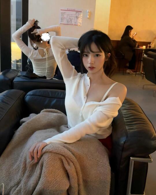 今天装一下韩女