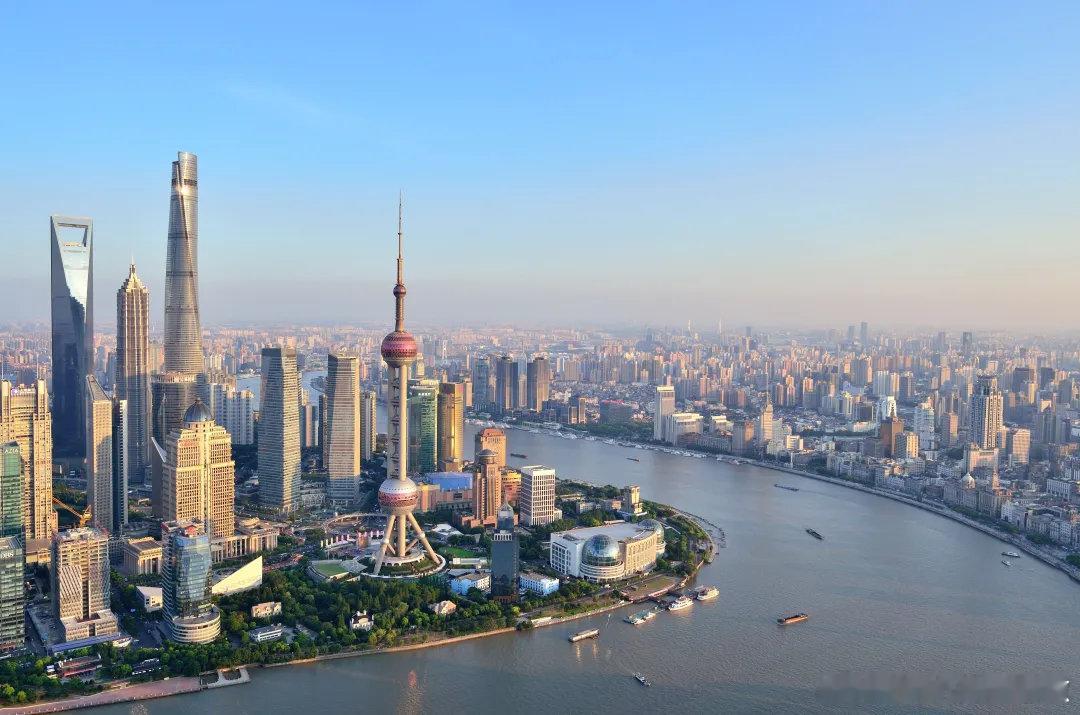 【上海半年土拍收官揽金125.7亿】上海静安大宁地块拍出72.89亿高价 绿城2