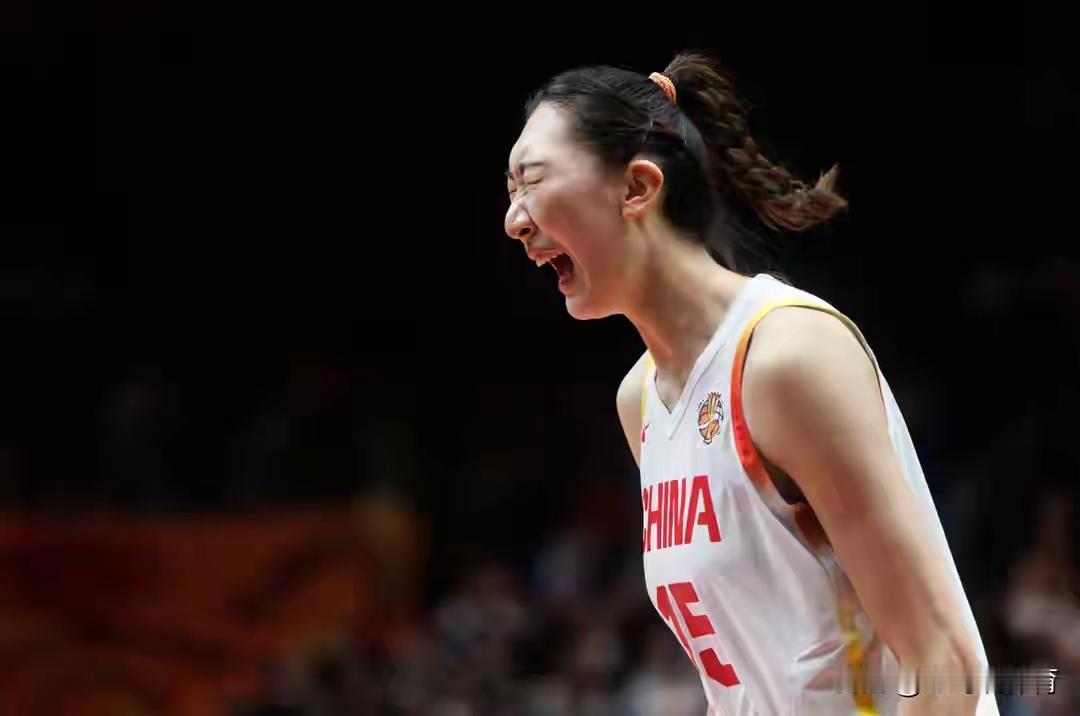 惊心动魄加时翻盘！中国女篮74‑70险胜捷克！
   这场生死战全程看得人提心吊