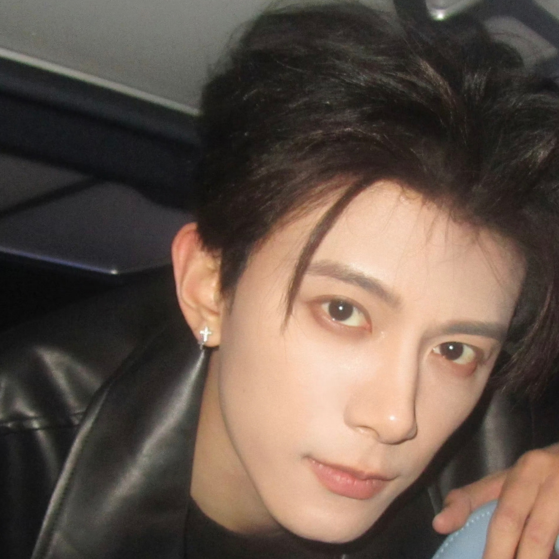 父亲以后给脸涂面霜的时候也给手来点吧 