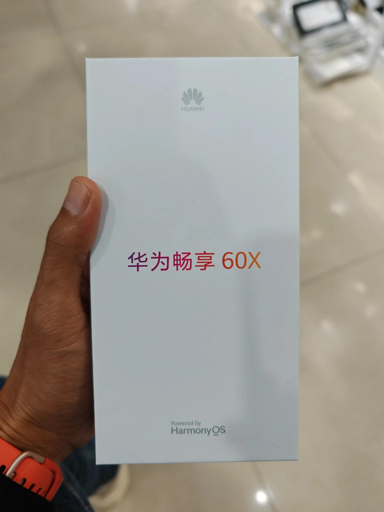 帮家里亲戚老人买了一部华为畅享60X，他们竟然也知道华为麒麟回归了！

其实，我
