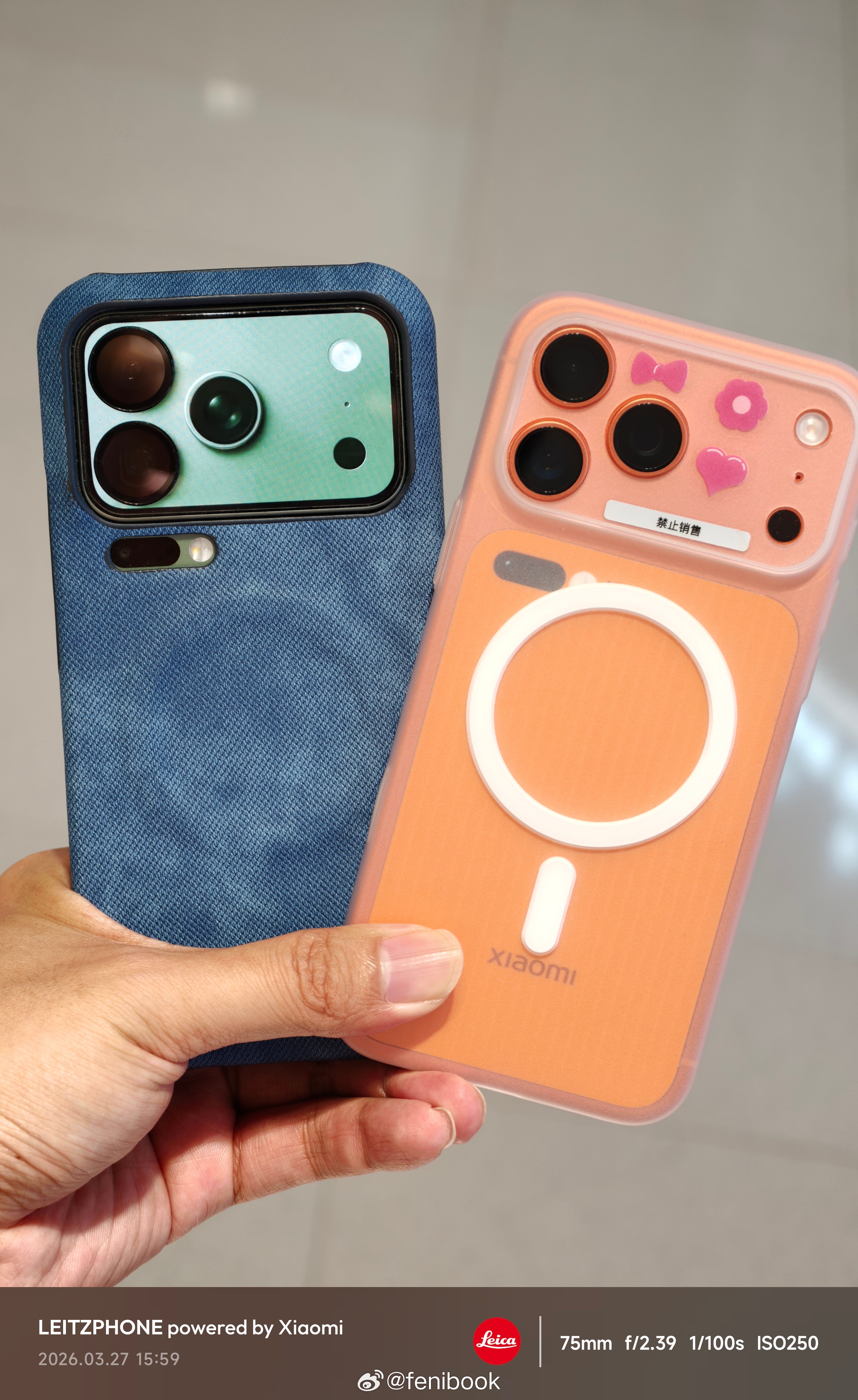 AI说，左边这台是iPhone，右边的是小米手机哈哈哈哈哈，草 