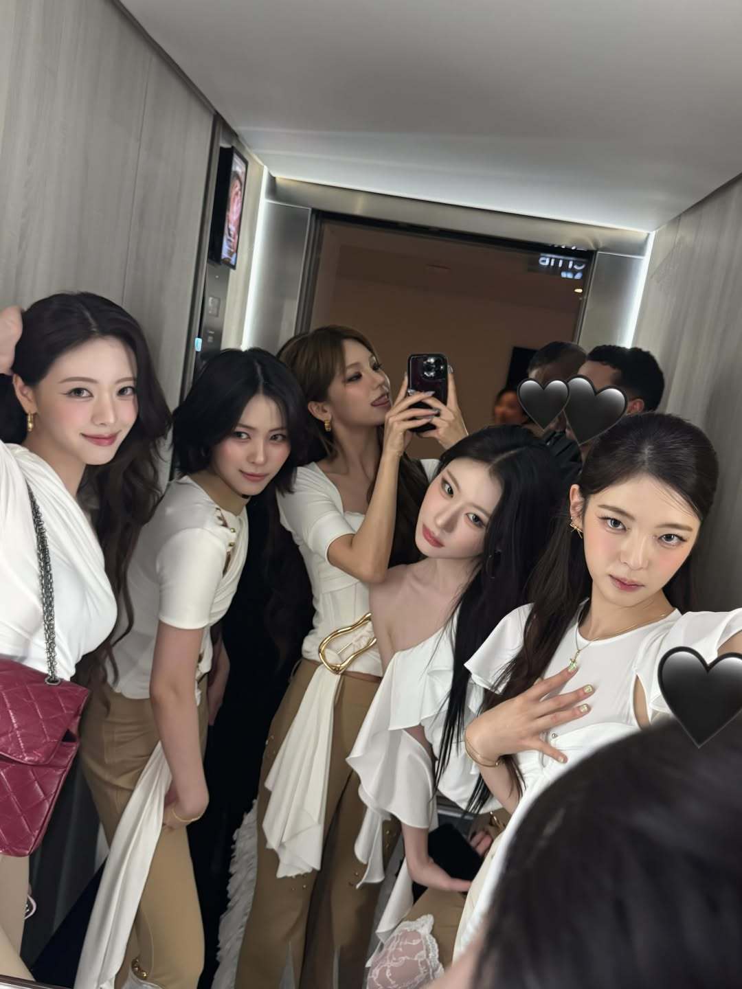 黄礼志ins更新yezyizhere：🖤 