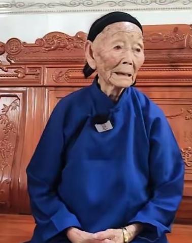 1932年，结婚还不到20天，段桂秀便送走了丈夫王金长。那时谁也不会想到，这场分