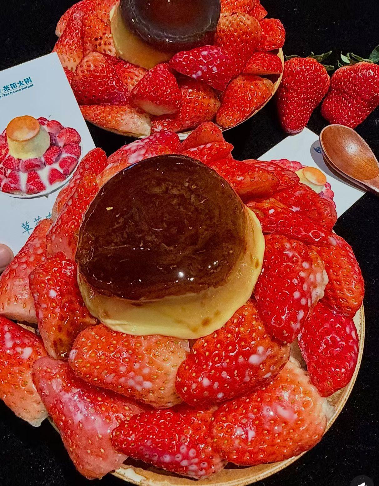 记得很早很早以前，曾经买过双汇火腿烤肠，再以后就很少买了。
如今双汇频频出现问题