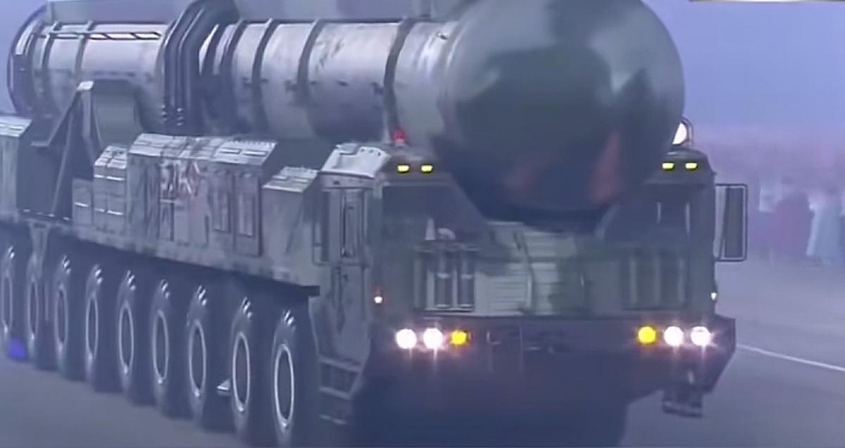 朝鲜的火星20确实厉害，外媒推测这款洲际导弹射程超过15000公里，而且具备分导