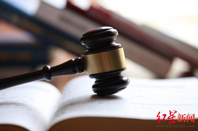 #女主播拒绝低俗直播离职被起诉#【女主播离职，公司索赔9万违约金被法院驳回！老板