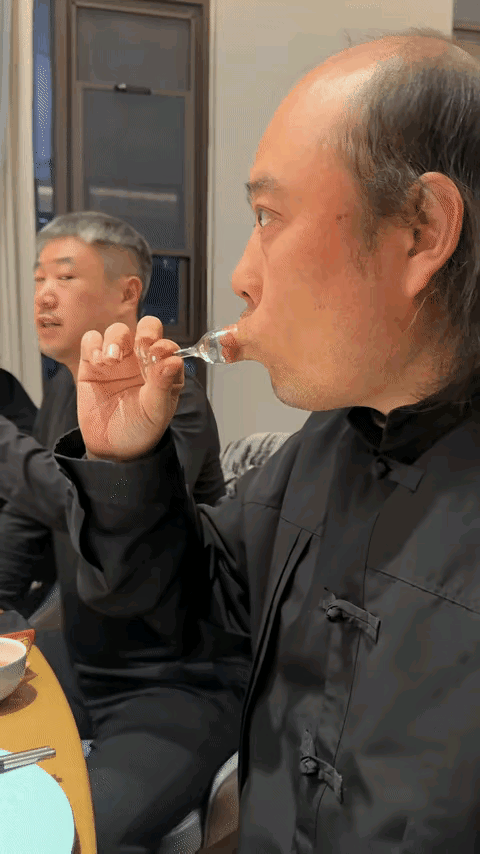 喝酒就是这么实在～#享受喝酒#