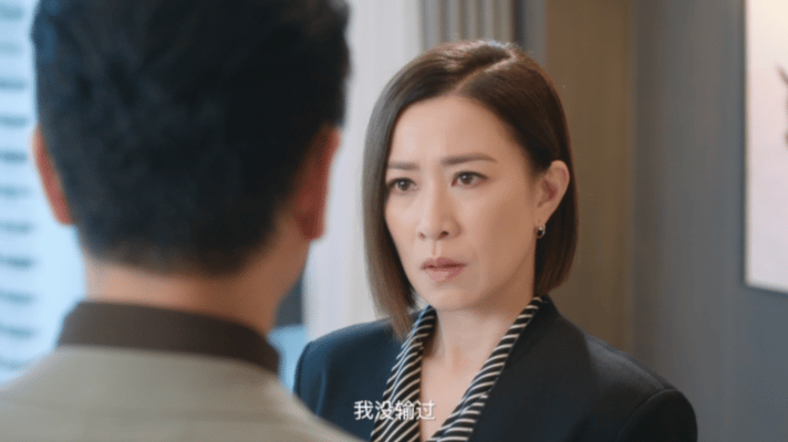 第一次见剧宣玩成了新闻直播间新闻女王2谁能想到！《新闻女王 2》用新闻直播间官宣