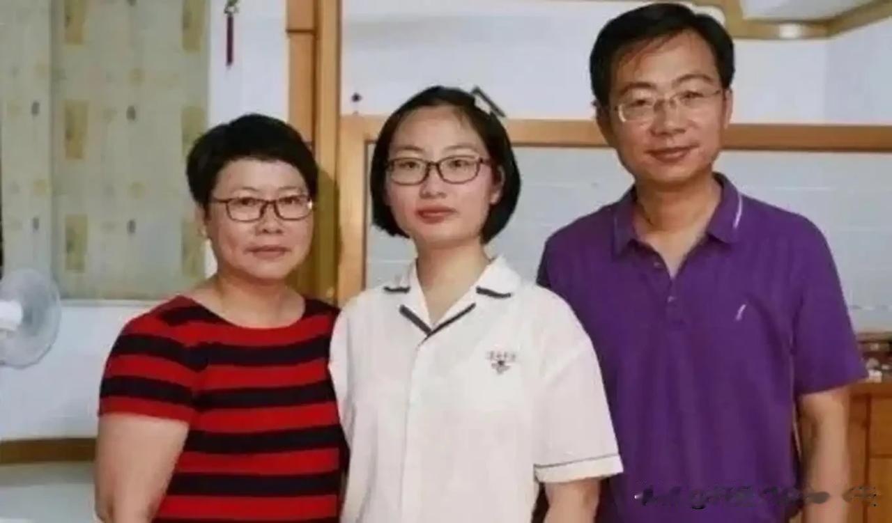 福建女生高考687分，斩获百万奖励，查分前24小时，还在福建晋江的一间老家阁楼里