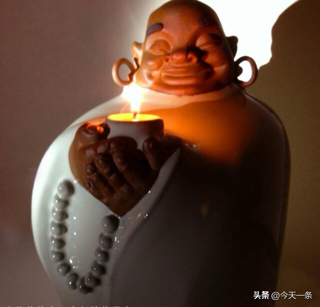 人来世间走一趟的意义是什么?
就是不辜负四围香稻、万顷晴沙、九夏芙蓉、三春杨柳。