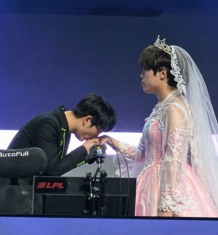 我们LPL自己的bin公主英雄联盟