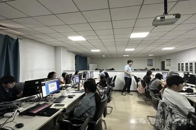 近日，2025年“高教社杯”全国大学生数学建模竞赛成绩揭晓。邢台学院参赛学生发挥