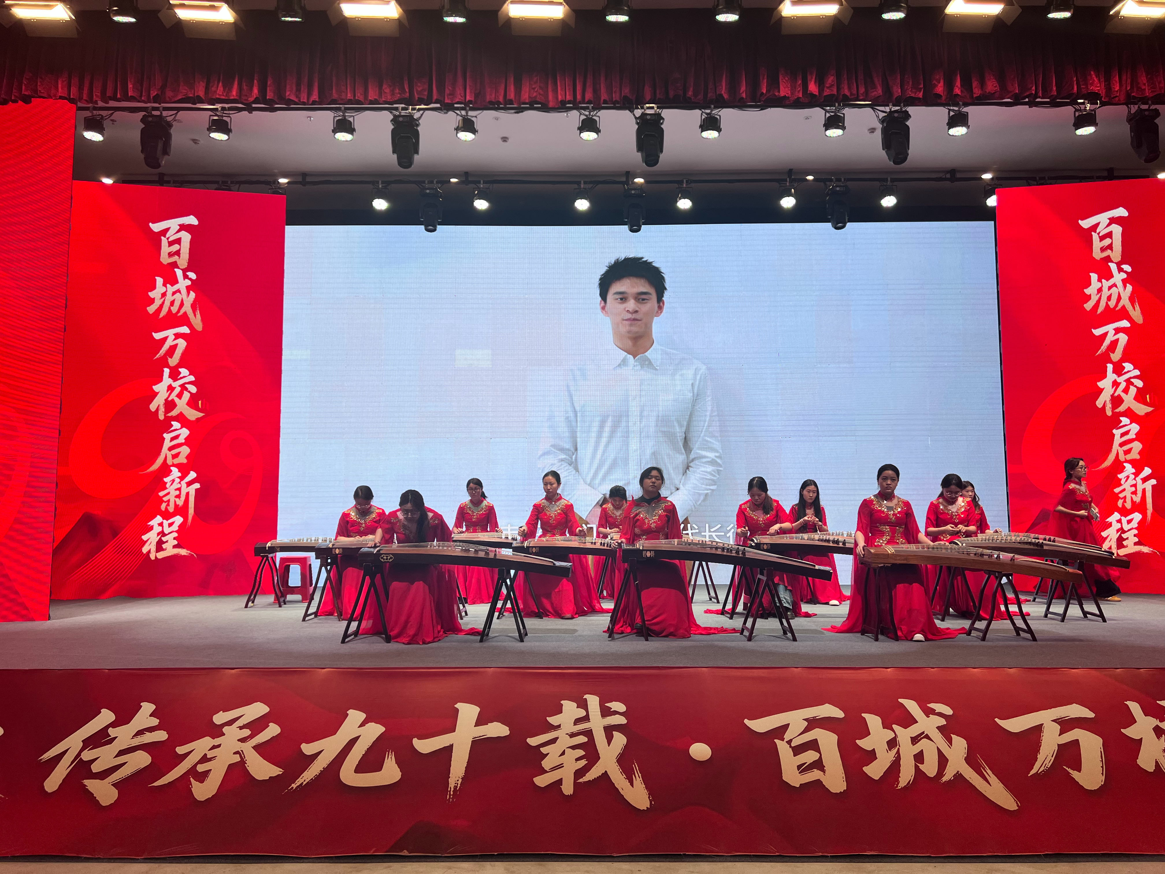 上周去红色根据地江西吉安搞了个公益活动，感谢杨杨的视频助力，大爱无疆。面对公益，