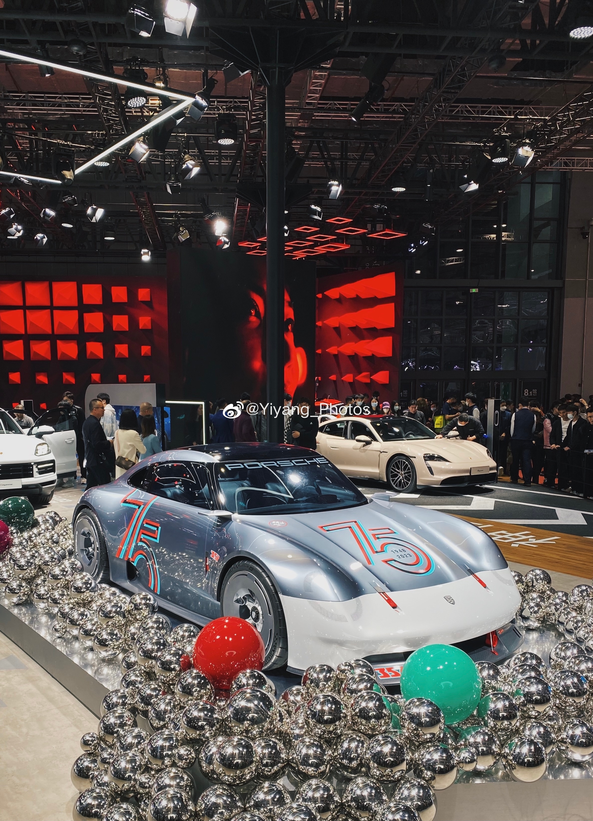 虽然很无聊，也没什么特别感兴趣的车，但看还是要来看看的，两小时匆匆了事  ​​​