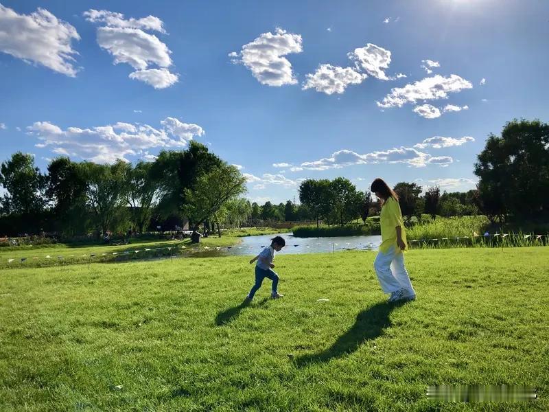 月子仇，我这辈子都忘不了！产后第七天，我馋榴莲，婆婆却嫌贵不肯买。可老公花450