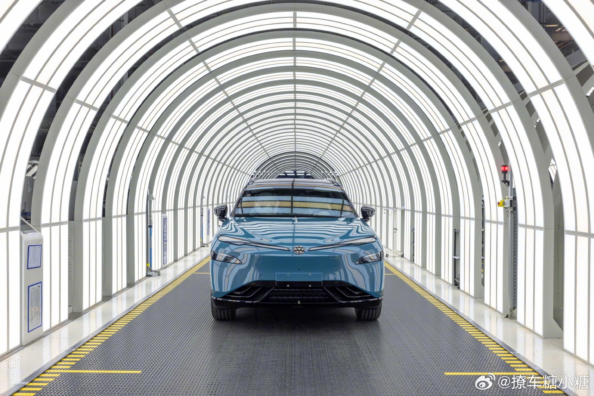 大众小鹏首款联合开发车型量产大V聊车三年了，大众＆小鹏合作开发的首款—与众08正