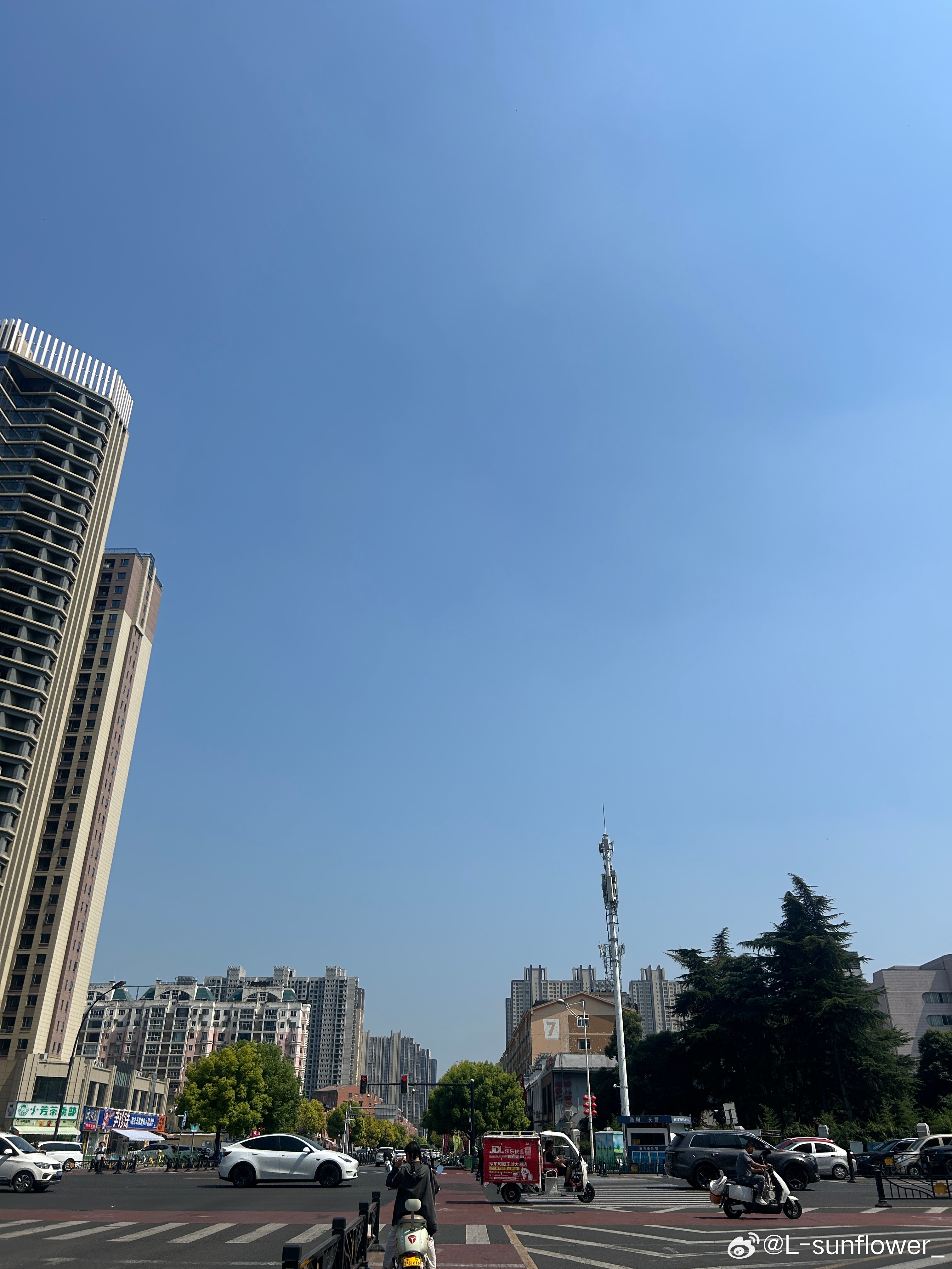 忙忙碌碌，没有人不累，生活就是这样，又难过又难说，风尘仆仆，愿你我终有归途，加油