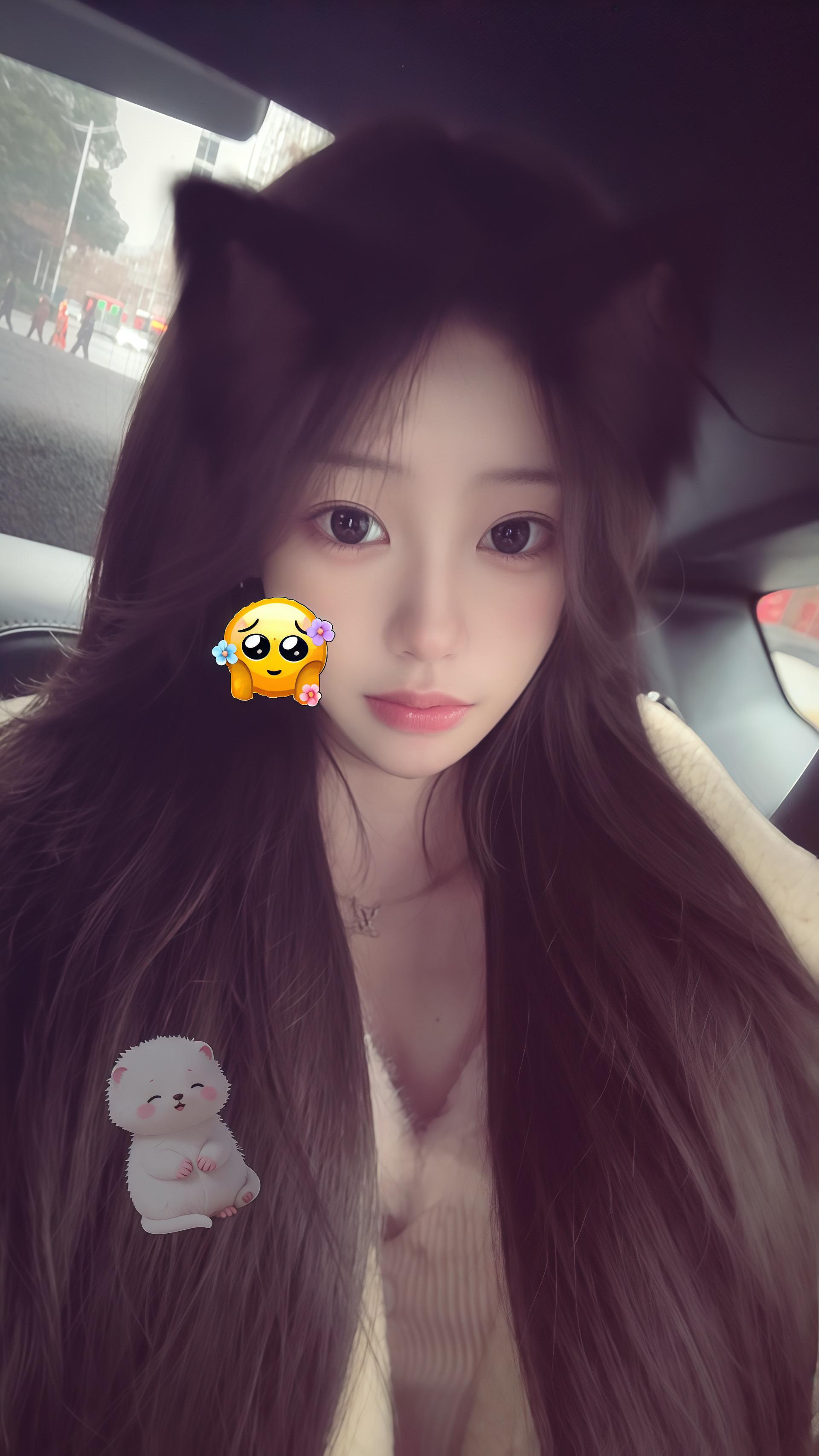 人总是喜欢反季节的东西 就像幸福后知后觉。