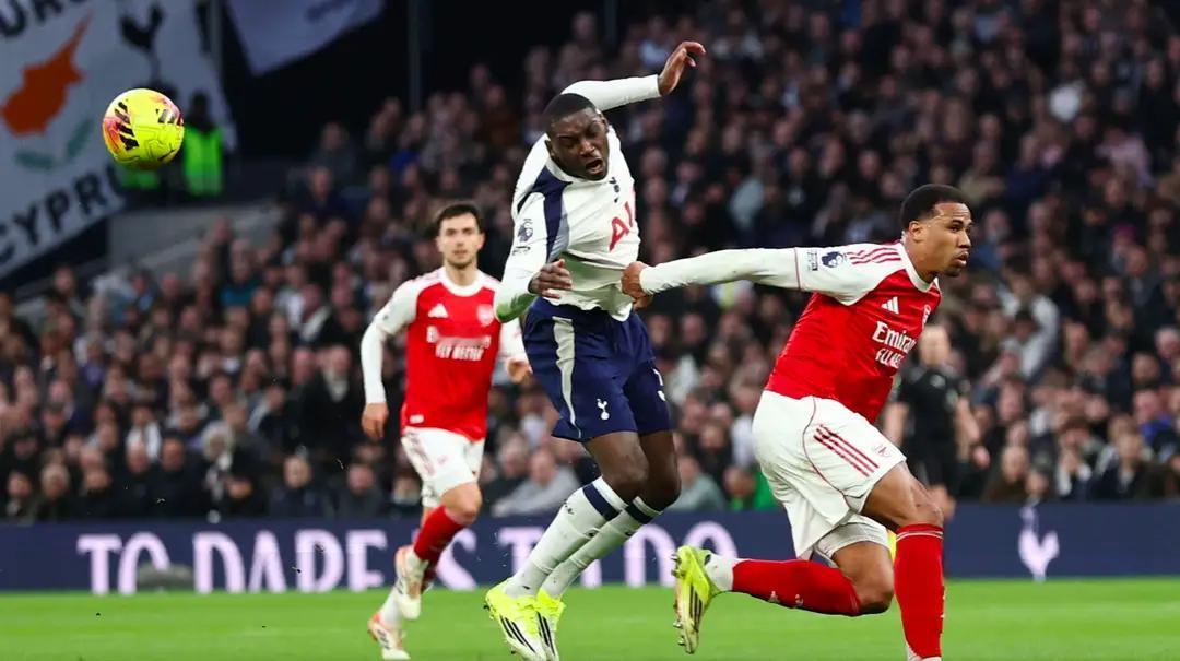 【除了拼命取胜，阿森纳别无出路，他们赌赢了】北伦敦德比，一个落魄到要保级，一个习