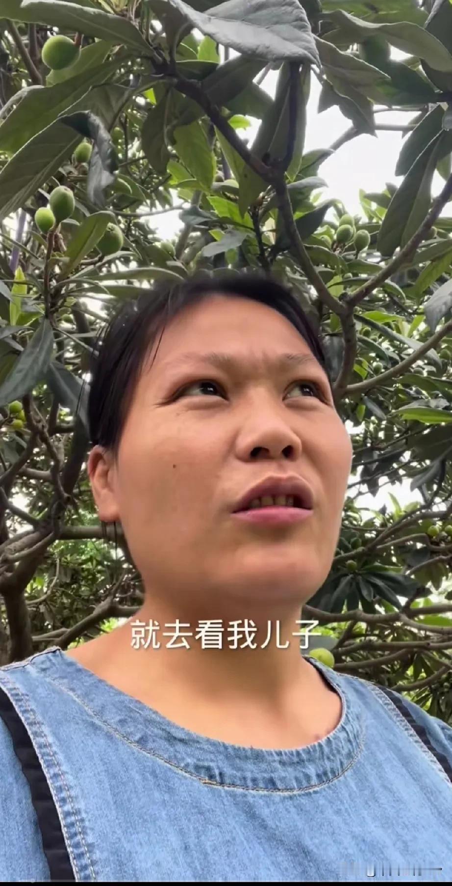 翠花再次强调跟阿凡达已经离婚了，现在的这个男人不再是他的老公了，是别人的老公了。