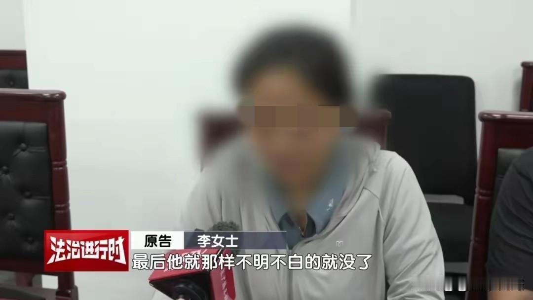 北京，男子开车转弯时，没有让直行车辆先行，发生刮蹭，男子下车和对方司机争吵起来，