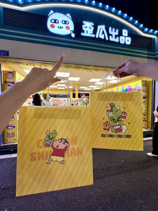 福州这里！！好多蜡笔小新！！