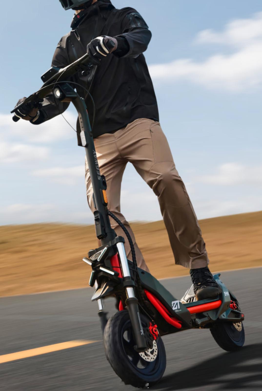 赛格威的ZT3 Pro滑板，好帅，想买！ 