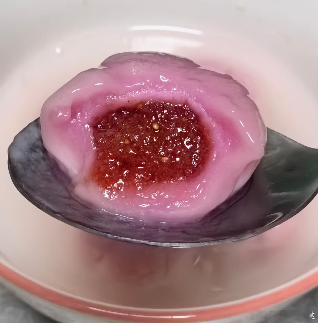 思念食品官方思念是汤圆界整活天花板  啊——这声“哇”不是尖叫，是童年记忆被温柔