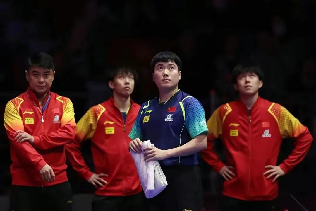 国乒小组第一晋级16强！王曼昱成为大功臣，孙颖莎输球惹人深思！万众瞩目的釜山世乒