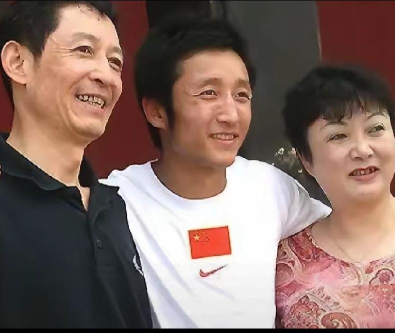 邹市明支棱起来，还是会被不断吸干，远离消耗源及时止血，赚的钱交给母亲，婆家当家做
