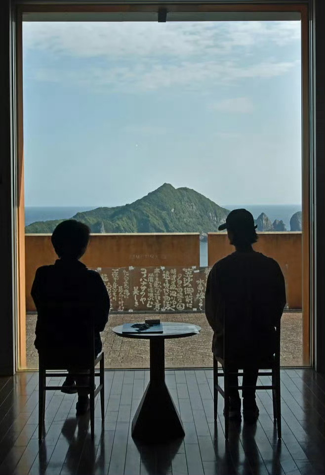 很认同《断舍离》中的这段话：“如果一个人总是激发你的焦躁情绪，而自己又无法改变时