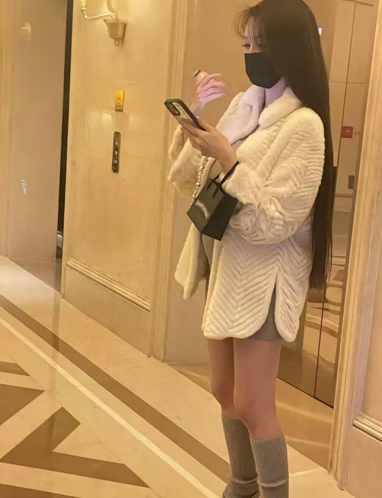 叶珂这个肚子像几个月了？ 