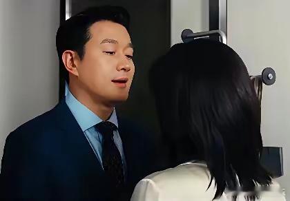 现在我突然理解为啥那么多人都喜欢佟大为了，看他新剧《夜色正浓》里的演技就懂了，简