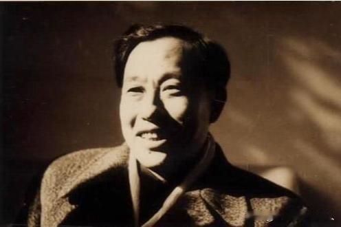 郭小川
郭小川（1919年9月2日－1976年10月18日），原名郭恩大，曾以郭