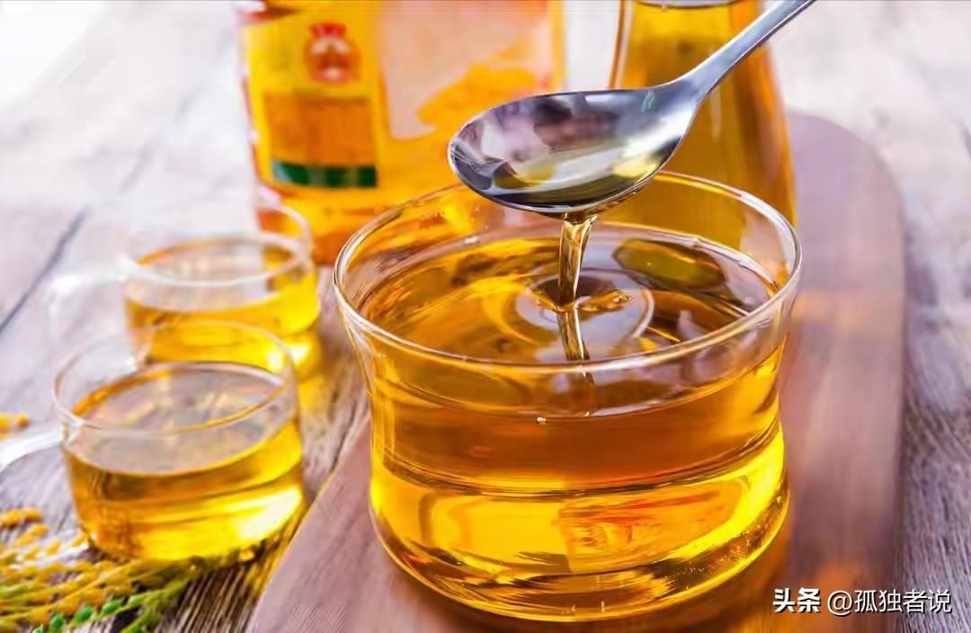 为什么网上那么多人购物喜欢看配料表，特别是一些打着定制款由头的直播间，粉丝们认为