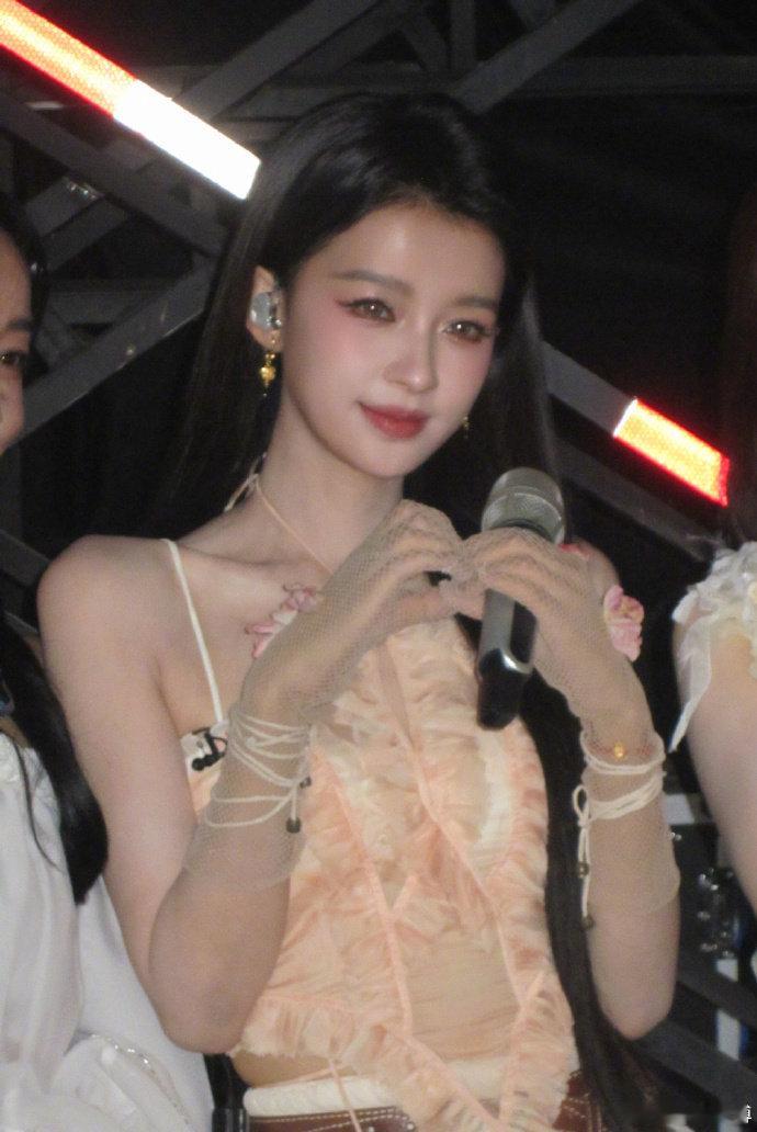 孙怡阚清子教曾沛慈说东北话我真的好爱看姐姐们唠嗑，教东北话这段比小品还精彩曾沛慈