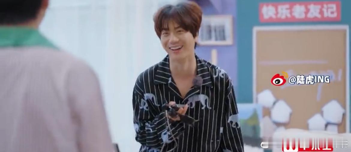 #王铮亮 起猛了在家看到猎人了#不知道以后起床的时候，他会不会一直在等待着猎人的