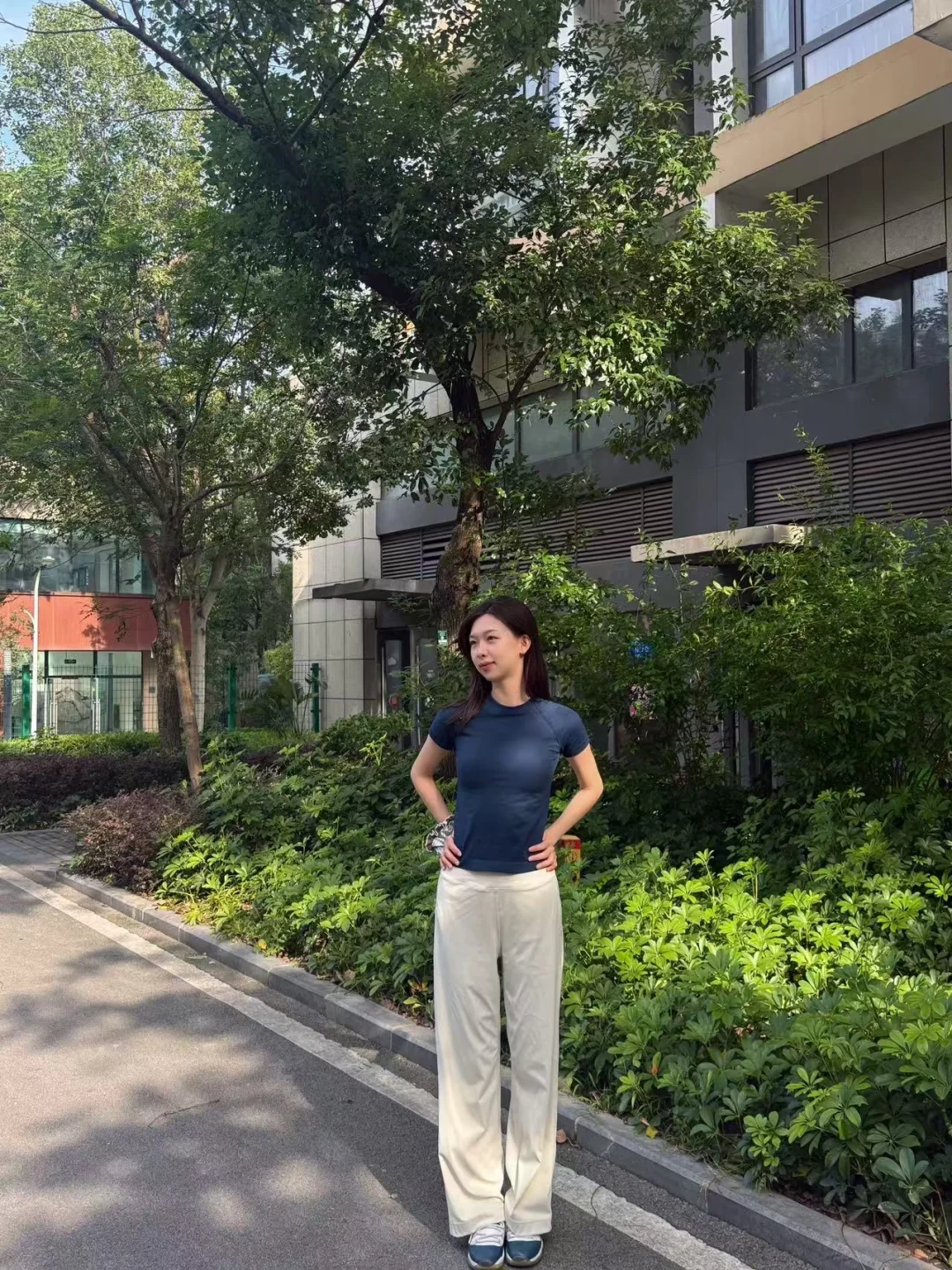 又是下班直接穿去健身房的那种