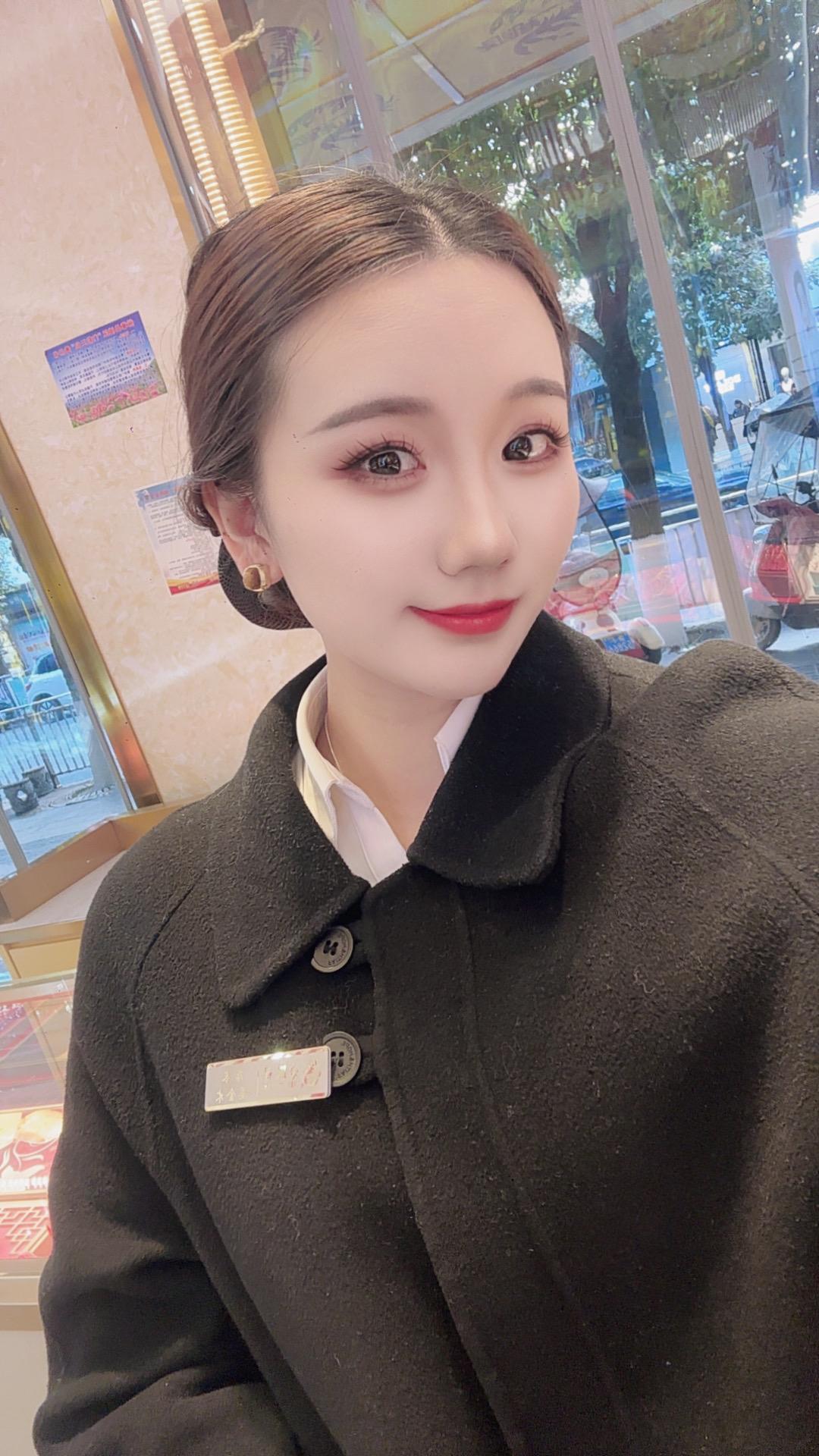 起床，上班，回家，刷，睡觉，无限循环，这才是生活的日常