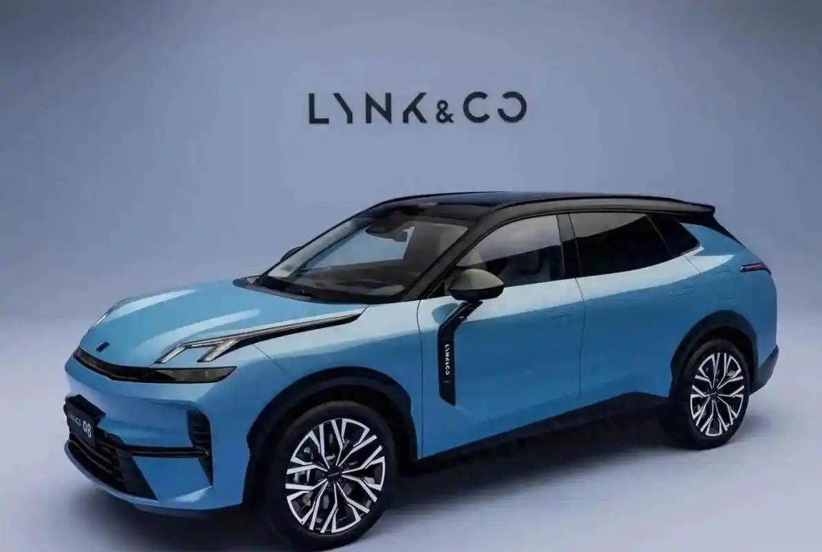 领克的设计一直很有个性，08 EM-P的插混系统很适合城市通勤[送心]
我最欣赏