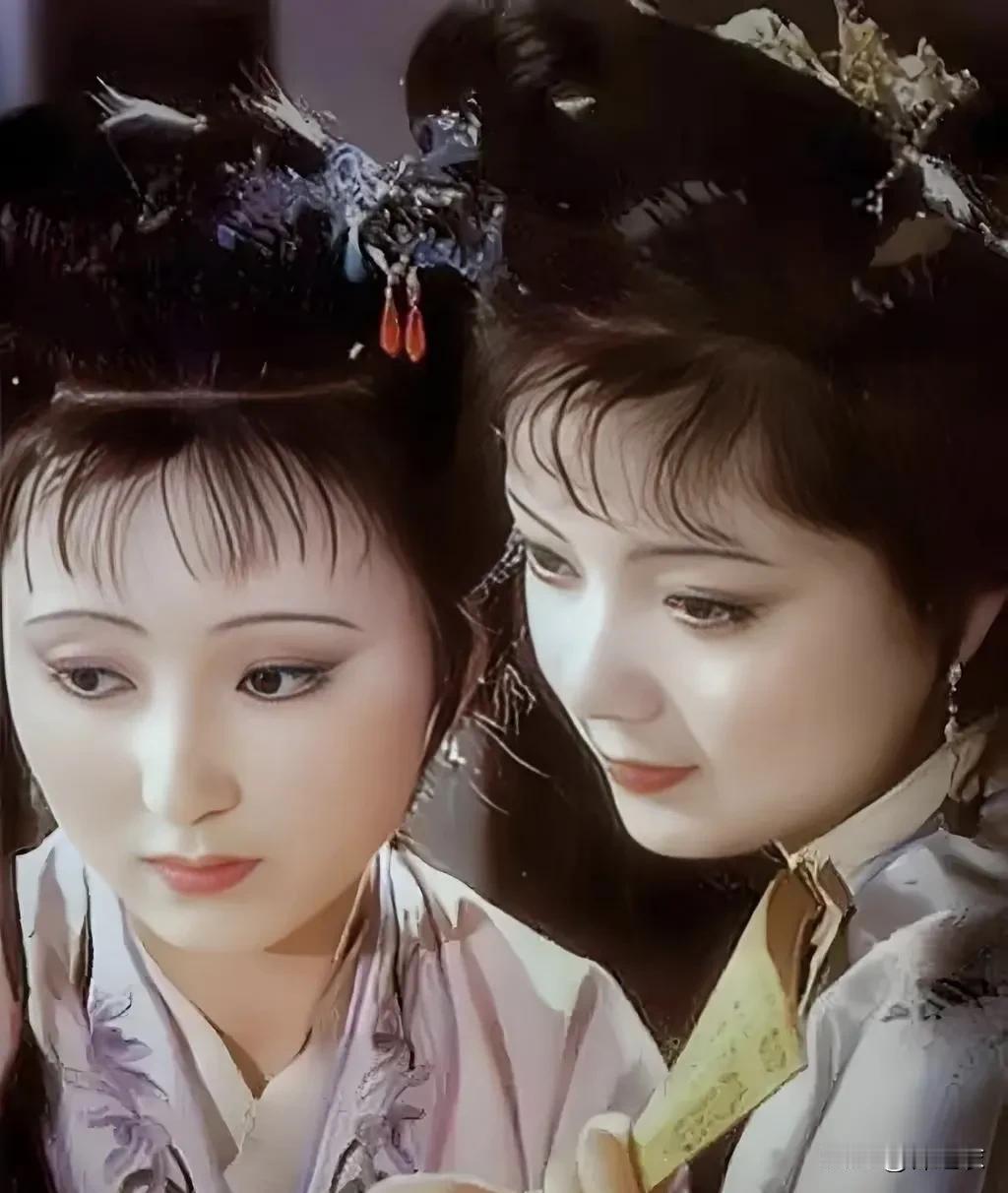 林黛玉和薛宝钗是不是有原型我不知道，但是谈过恋爱并且结婚的人看这部巨著，都有一种
