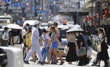 连续5天40度以上创历史纪录，一周万人中暑送医，日本今年热到离谱
据新华社7月2